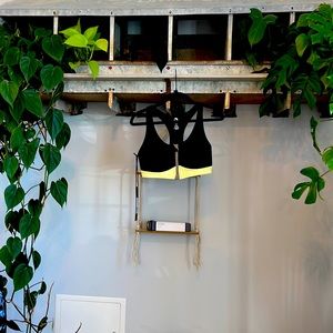 NWT Noli Black & Neon Pace Zip Racerback Bra - Small